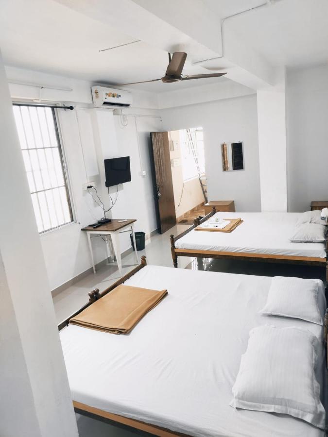 Metropolitan Serviced * Kochi