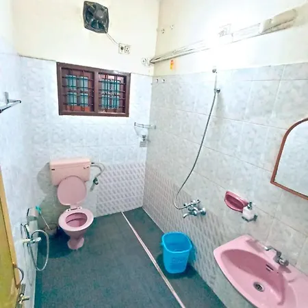 Metropolitan Serviced Villa Kochi Exterior photo