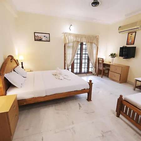 Metropolitan Serviced Villa Kochi Exterior photo