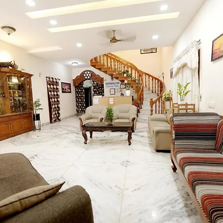 Metropolitan Serviced Villa Kochi Exterior photo