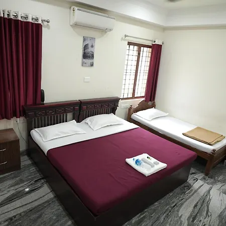 Metropolitan Serviced Villa Kochi Exterior photo