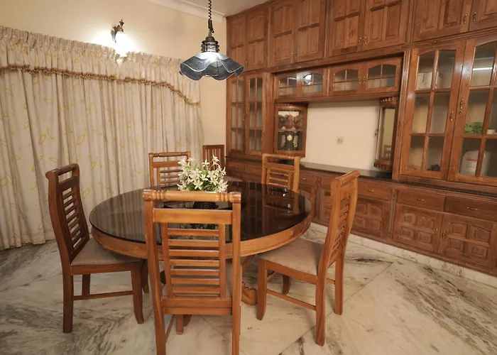 Metropolitan Serviced Villa